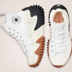 Converse Run Star Motion