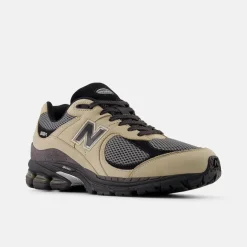 New Balance 2002R