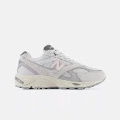 New Balance 880R