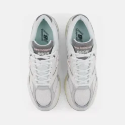 New Balance 880R