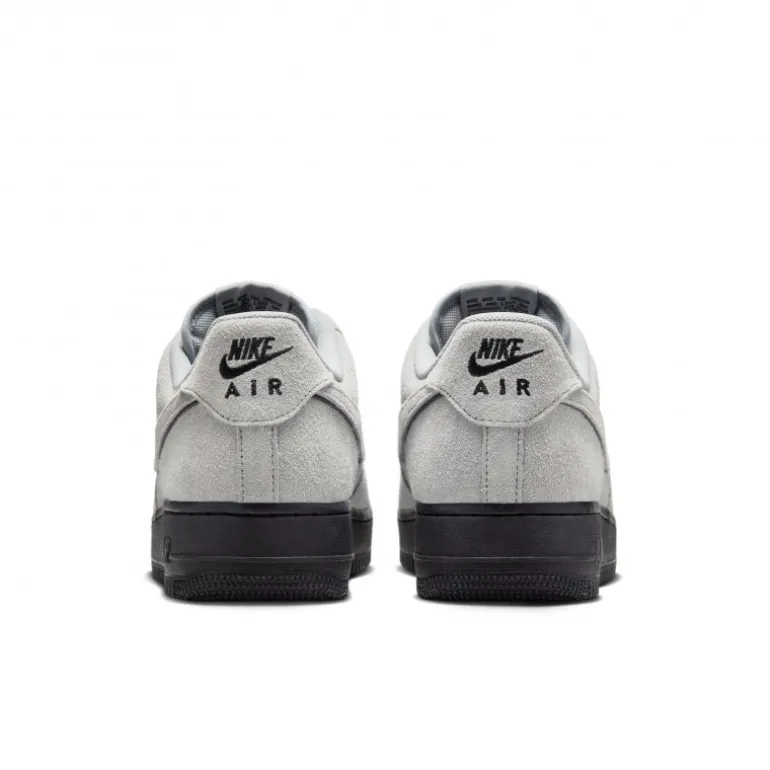 Nike Air Force 1 '07 LV8