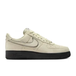 Nike Air Force 1 '07 LV8