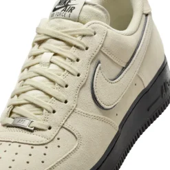 Nike Air Force 1 '07 LV8