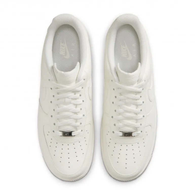 Nike Air Force 1 '07 Lv8