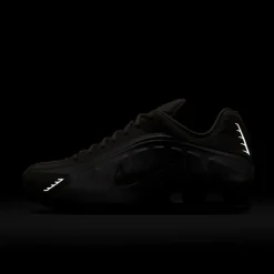 NIke Shox R4