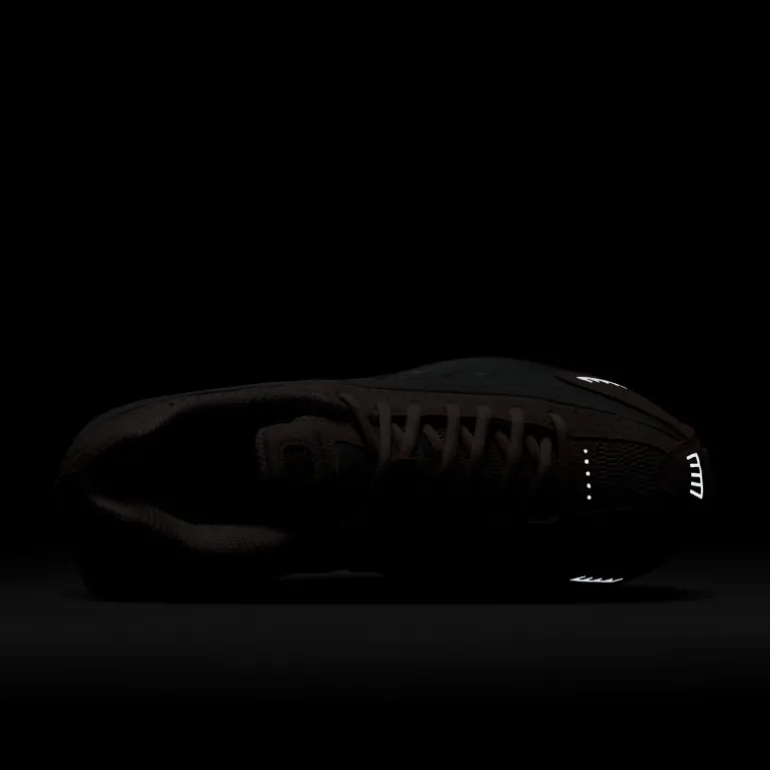 Nike Shox R4