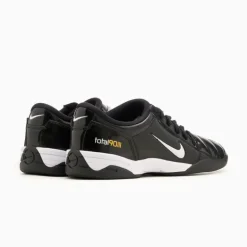 Nike Total 90