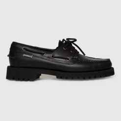 Sebago Ranger waxy woman