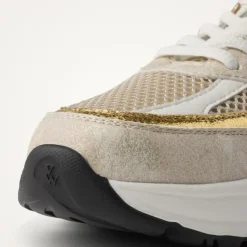 Vanessa Wu Gigi initials