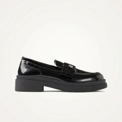 Vanessa Wu Loan